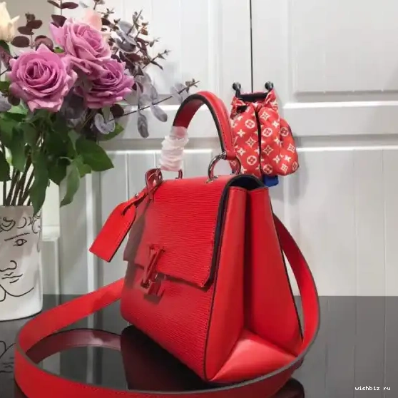 WIS LOUIS PM GRENELLE VUITTON 0526